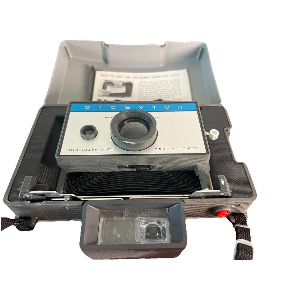 Polaroid Automatic 210 Land Camera Vtg Instant Film Folding Bellows Untested